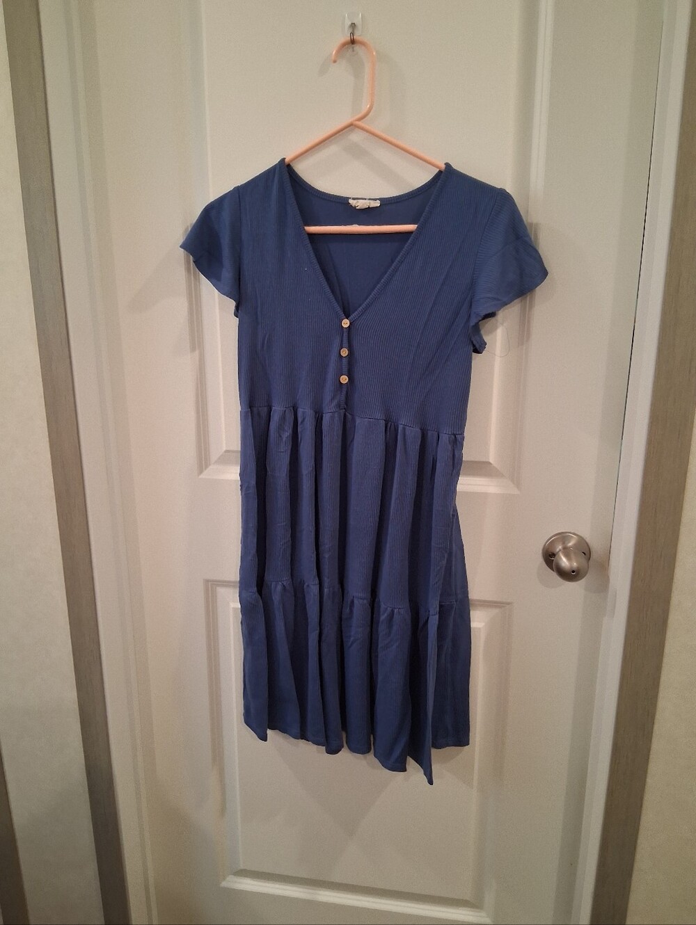 See You Monday Casual Blue V-Neck Tiered Midi Dress Size Lsrge